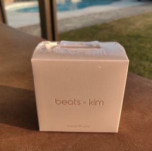 Beats Fit Pro Kim Kardashian Limited Edition Ear Buds